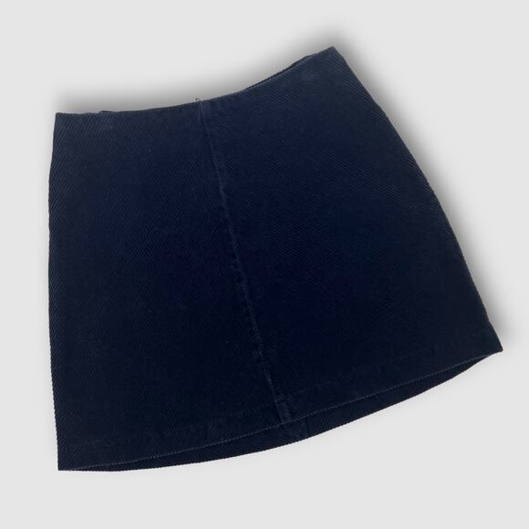 90s Y2k Vintage 5-7-9 Corduroy Mini Skirt Size 1 - Picture 6 of 6